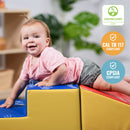 Structure d'escalade et de glisse à 360° Little Me Play, idéale pour les débutants. Structure en mousse pour jeux d'intérieur actifs et sécuritaires.