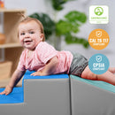 Structure d'escalade et de glisse à 360° Little Me Play, idéale pour les débutants. Structure en mousse pour jeux d'intérieur actifs et sécuritaires.