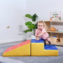 Structure d'escalade et de glisse à 360° Little Me Play, idéale pour les débutants. Structure en mousse pour jeux d'intérieur actifs et sécuritaires.
